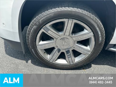 Used 2020 Cadillac Escalade ESV Luxury RWD image 12