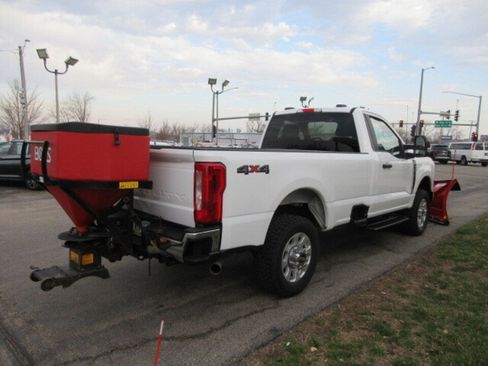 Used 2023 Ford F250 XLT w/ Snow Plow Prep Package image 5