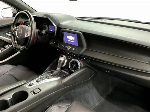Used 2021 Chevrolet Camaro LT RWD image 41