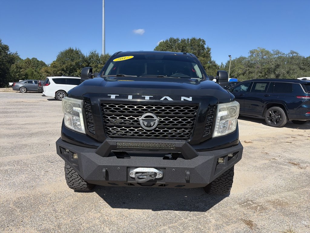 Used 2017 Nissan Titan PRO-4X w/ Pro-4x Convenience Package AWD/4WD image 9