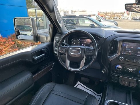 Used 2020 GMC Sierra 3500 Denali w/ Denali Ultimate Package image 13