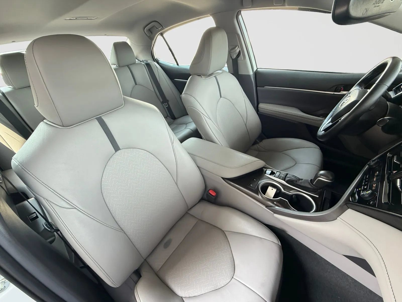 Used 2021 Toyota Camry XLE AWD/4WD image 22