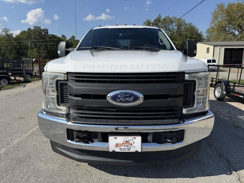 Used 2017 Ford F250 XL w/ Power Equipment Group AWD/4WD image 10