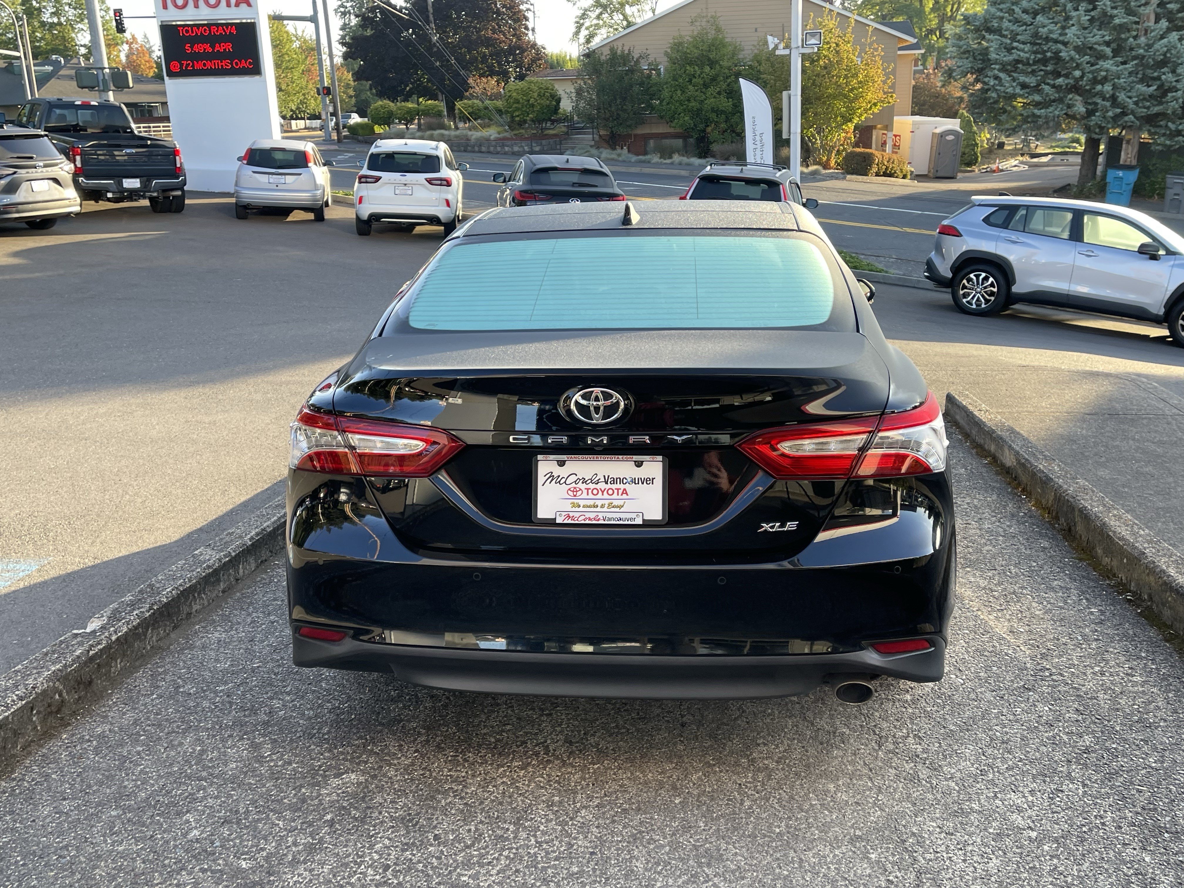 Certified 2018 Toyota Camry XLE w/ Audio Package FWD image 5