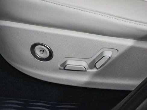 Used 2025 Genesis GV80 3.5T Prestige image 64