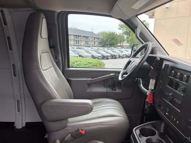 Used 2025 Chevrolet Express 2500 Extended w/ Driver Convenience Package RWD image 30