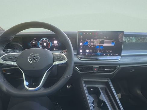 New 2026 Volkswagen Tiguan SE R-Line image 20