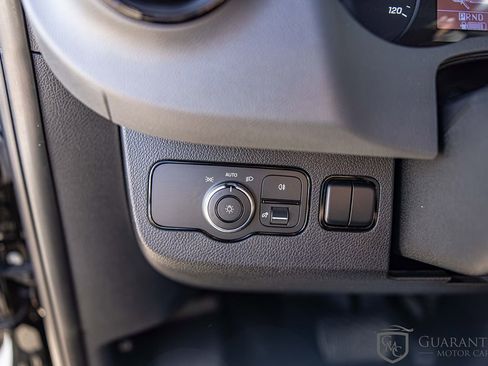 Used 2020 Mercedes-Benz Sprinter 2500 w/ Driver Convenience Package image 15