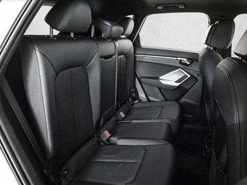 Certified 2025 Audi Q3 2.0T Premium w/ Convenience Package image 21