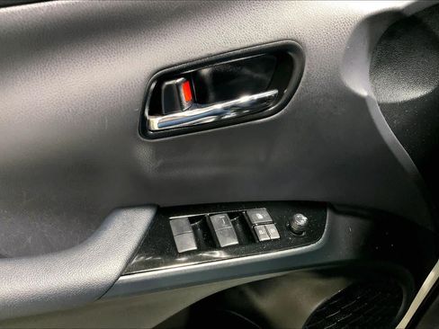 Used 2021 Toyota Prius Prime LE FWD image 36