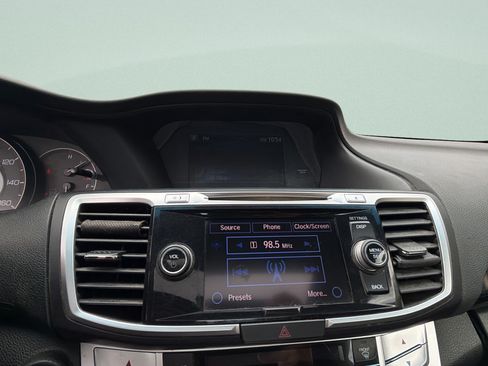 Used 2013 Honda Accord EX image 17
