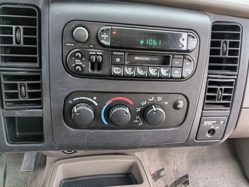 Used 2004 Dodge Dakota 2WD Club Cab w/ Hd Service Group image 19