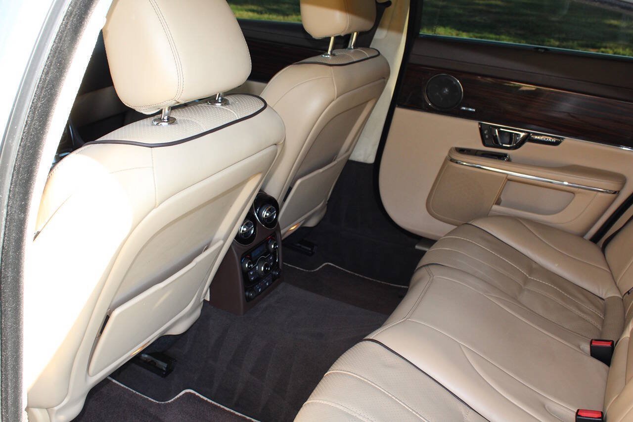 Used 2014 Jaguar XJ L Portfolio RWD image 38
