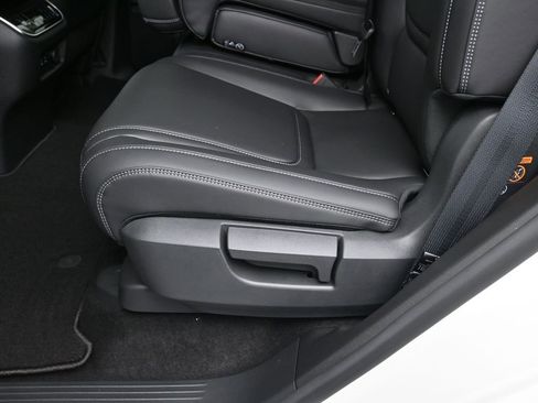 New 2026 Nissan Armada SV image 24