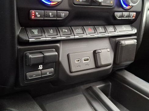 Used 2020 GMC Sierra 3500 Denali w/ Denali Ultimate Package image 25