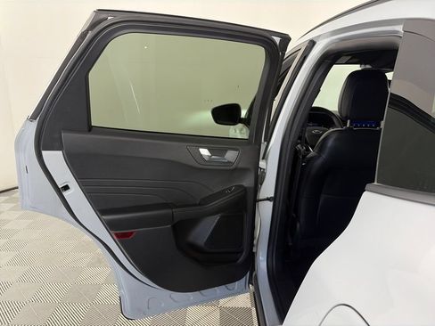 Used 2025 Ford Escape ST-Line Select AWD/4WD image 12