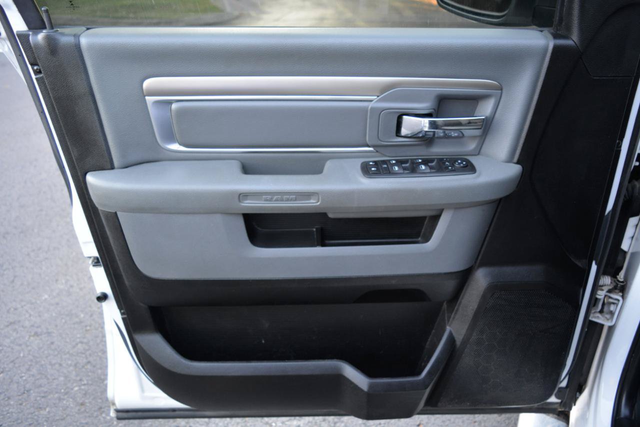 Used 2019 RAM 1500 Big Horn RWD image 9
