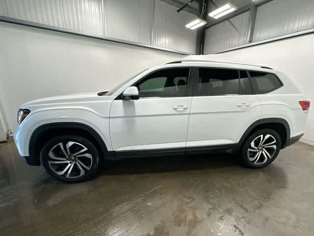 Used 2023 Volkswagen Atlas SEL AWD/4WD image 2
