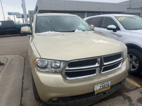 Used 2011 Dodge Durango Crew image 2