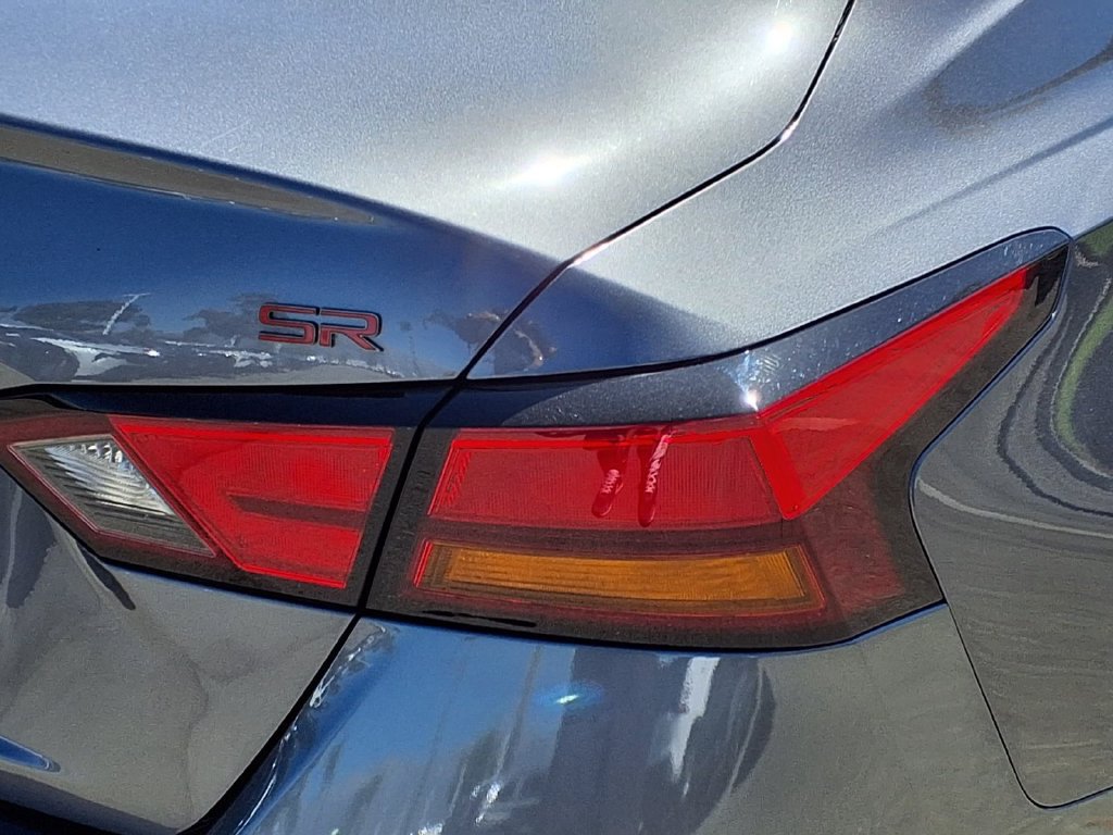 Certified 2025 Nissan Altima 2.5 SR FWD image 7