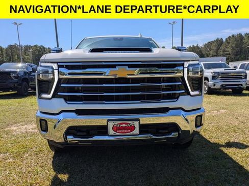 Used 2024 Chevrolet Silverado 2500 LTZ AWD/4WD image 6