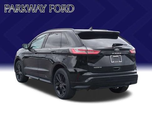 Certified 2024 Ford Edge ST-Line AWD/4WD image 3