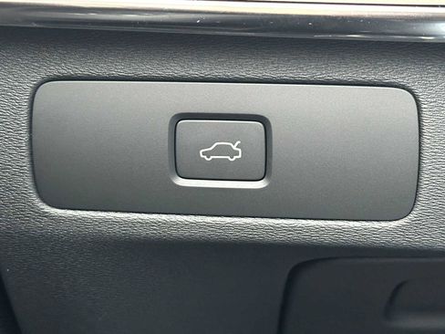 New 2026 Volvo XC90 B6 Plus w/ Protection Package image 35