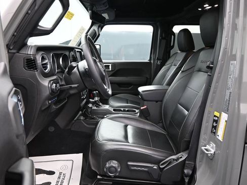 Used 2023 Jeep Wrangler Unlimited Sahara w/ Cold Weather Group AWD/4WD image 9