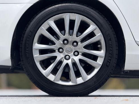 Used 2014 Lexus LS 460 image 19