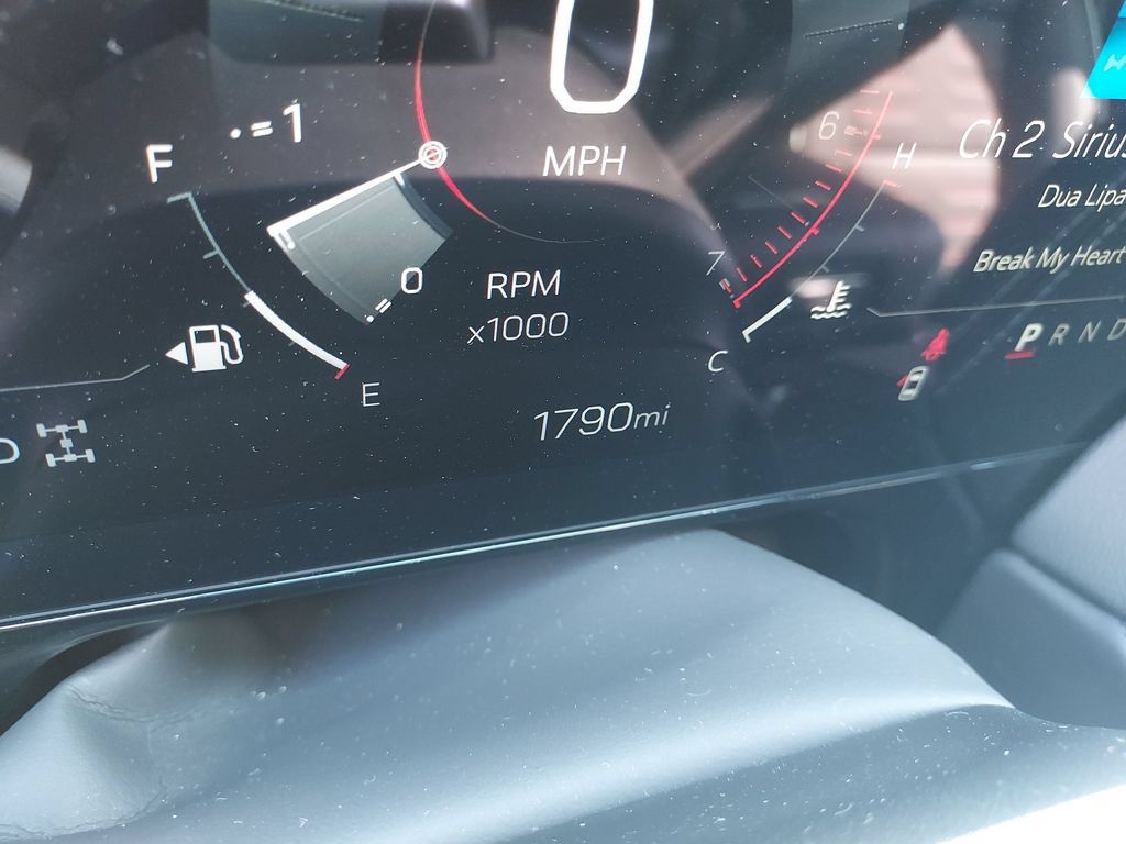 Used 2025 GMC Yukon XL AT4 Ultimate AWD/4WD image 19