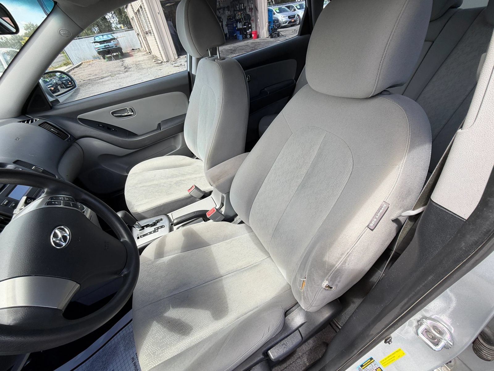Used 2010 Hyundai Elantra GLS FWD image 24