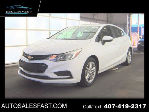 Used 2018 Chevrolet Cruze LT image 1