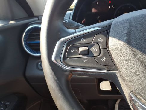 Used 2026 Chevrolet Trax LT w/ LT Convenience Package FWD image 29