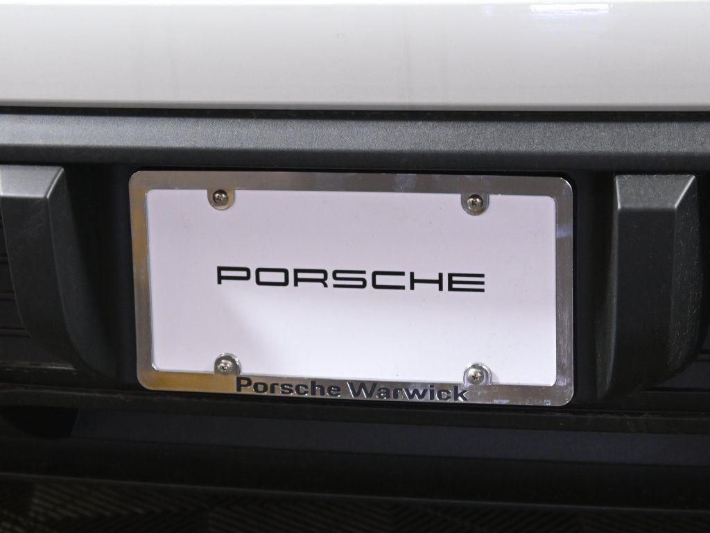 Used 2026 Porsche Macan 4 Electric AWD/4WD image 14
