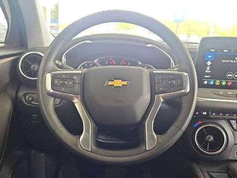 Used 2025 Chevrolet Blazer LT w/ Convenience Package FWD image 15