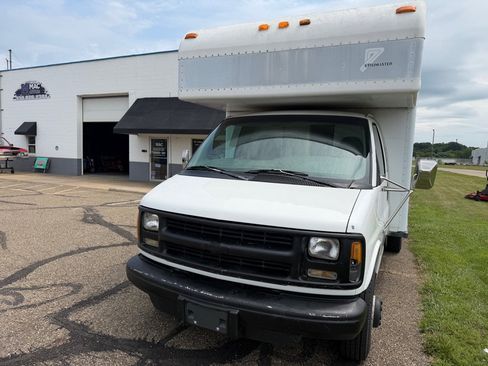 Used 1998 Chevrolet Express 3500 RWD image 4