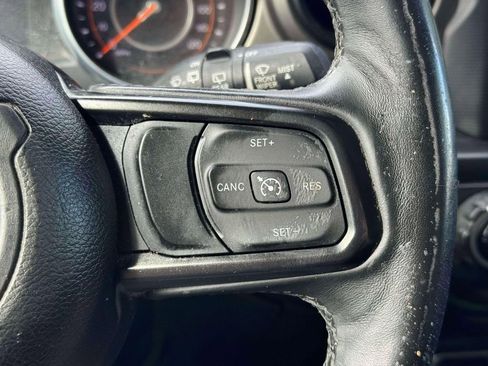 Used 2018 Jeep Wrangler Unlimited Sport S AWD/4WD image 24