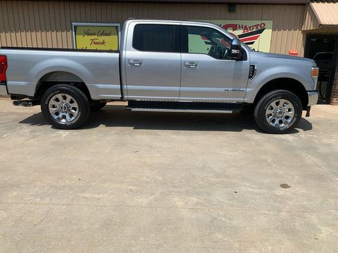 Used 2020 Ford F250 Lariat w/ Chrome Package AWD/4WD image 6