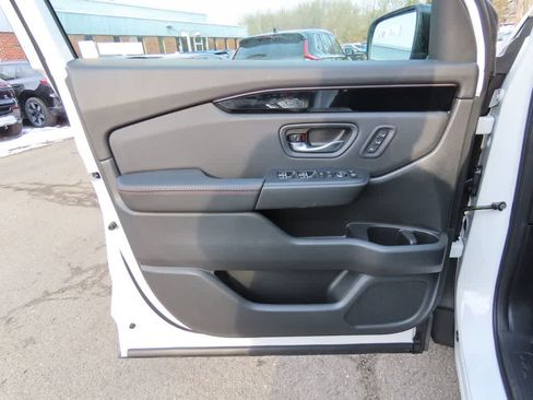 New 2026 Honda Pilot TrailSport image 19