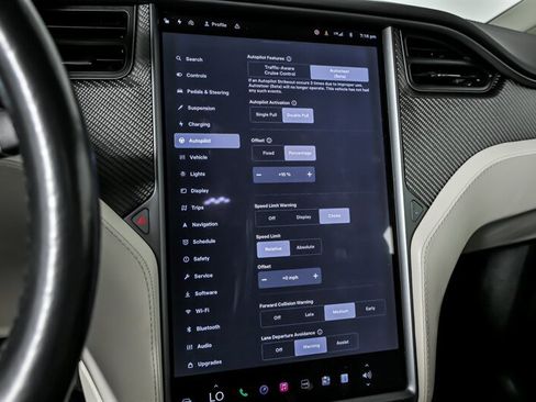 Used 2018 Tesla Model X 100D image 36