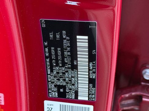 Certified 2024 Toyota Grand Highlander XLE image 22