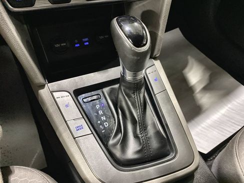 Used 2019 Hyundai Elantra Value Edition FWD image 27
