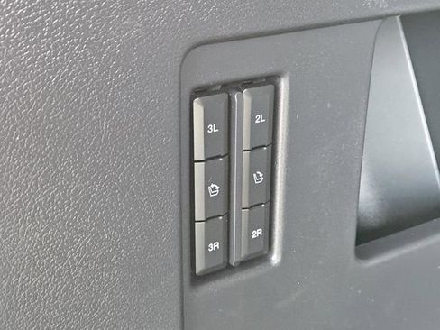 Used 2023 Ford Expedition XLT image 14