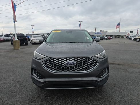 Used 2023 Ford Edge SEL image 9