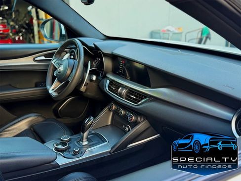 Used 2018 Alfa Romeo Stelvio Ti Sport image 8