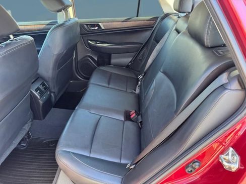 Used 2017 Subaru Outback 2.5i Limited image 5