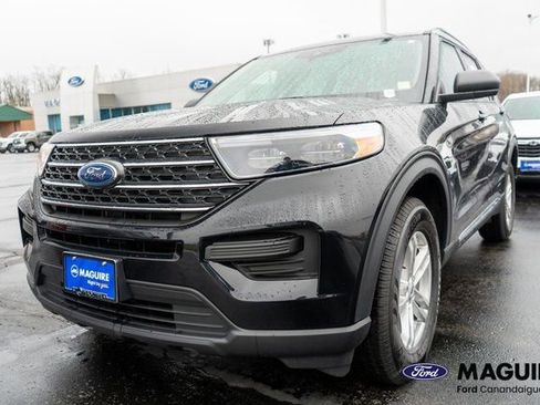 Used 2022 Ford Explorer XLT AWD/4WD image 2