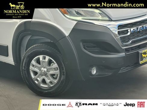 Used 2024 RAM ProMaster 2500 w/ Quick Order Package 22G SLT FWD image 3