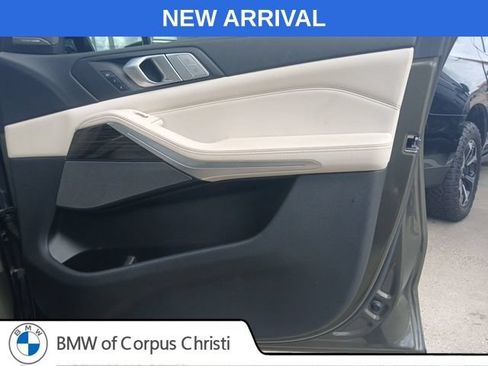 Used 2020 BMW X7 xDrive40i w/ Premium Package AWD/4WD image 17