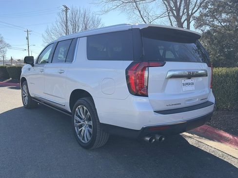 Used 2023 GMC Yukon XL Denali image 10